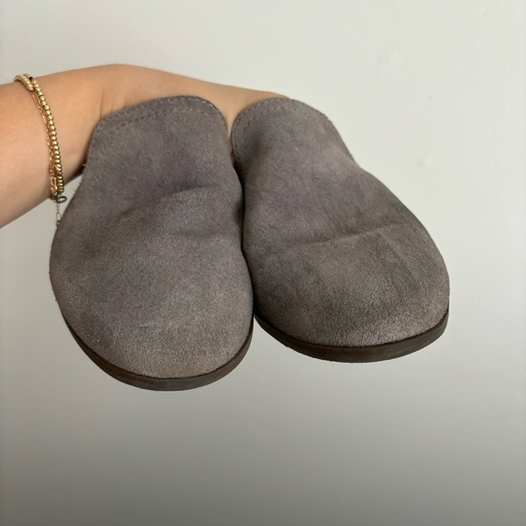 LUCKY BRAND - SUEDE GREY FLATS - Picture 3 of 11